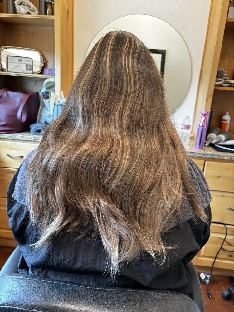 Hidalgo Hair Studio Logo