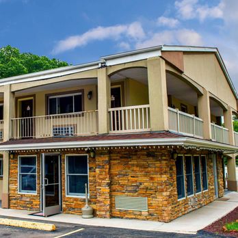 Econo Lodge Jefferson Hills Hwy 51 - Hotels Near Me - Jefferson Hills, Pennsylvania Econo Lodge Jefferson Hills Hwy 51 - Hotels Near Me - Jefferson Hills, Pennsylvania