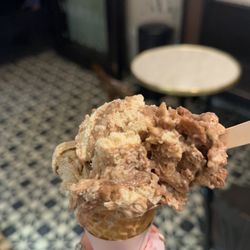 La Mamma Del Gelato Anita - Hazelnut Waffle Gelato + another flavour (I forgot) in a Waffle Cone. Sooo good