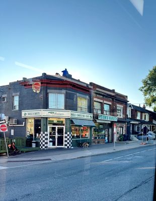 Primrose Bagels by null