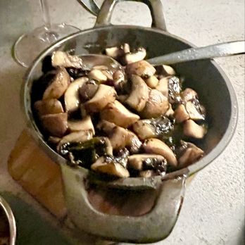 Arnold Palmer's Restaurant - Mushrooms - American Near Me - La Quinta, California