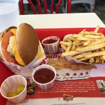 In-N-Out Burger - Grilled Light well done and water - Burgers Near Me - Clovis, California In-N-Out Burger - Grilled Light well done and water - Burgers Near Me - Clovis, California