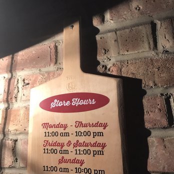 Giordano's - Pizza Near Me - Willowbrook, Illinois