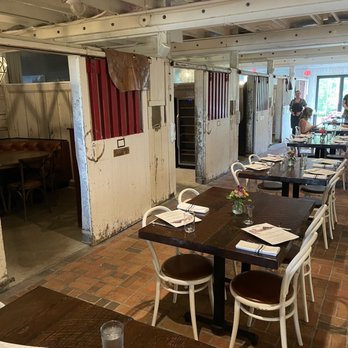 Barn8 - Main dining area - New American Near Me - Goshen, Kentucky