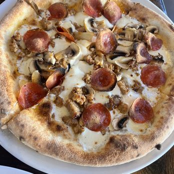 Farmer's Table - Fennel Sausage Pizza - New American Near Me - La Mesa, California