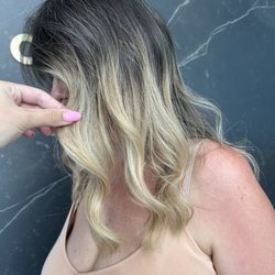 Blowout Boutique - Blowout and haircut by Breanna
