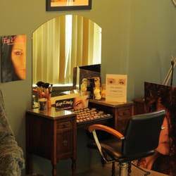 Make-up Station