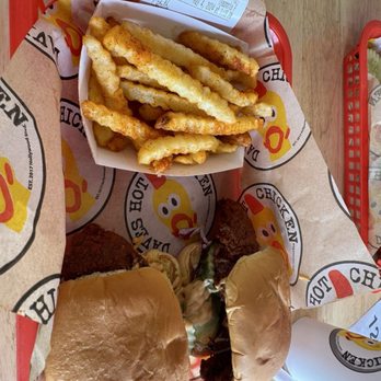 Dave's Hot Chicken - Chicken Shop Near Me - Las Vegas, Nevada