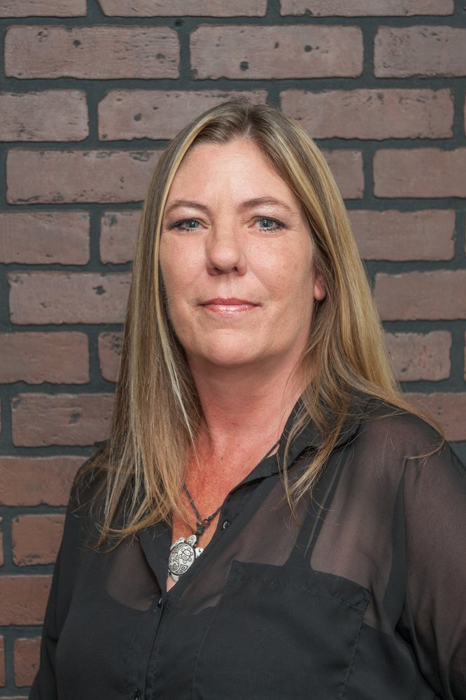 EMPIRE REAL ESTATE MANAGEMENT Request Consultation 26822 Cherry