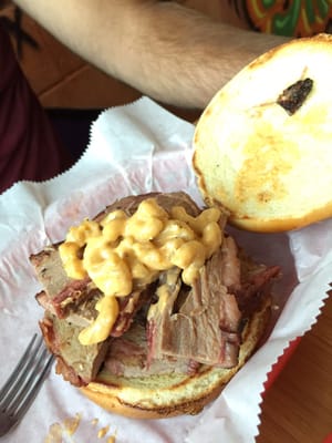 Big Hole BBQ Victor by null