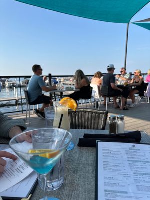 Lola's Lakehouse by null