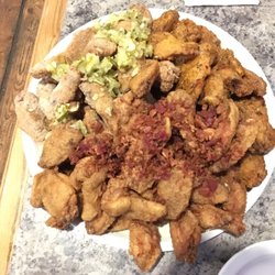 Mug Shotz Sports Bar & Grill