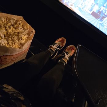 Maya Bakersfield 16 - Gotta watch a movie in comfy fit - Cinema Near Me - Bakersfield, California Maya Bakersfield 16 - Gotta watch a movie in comfy fit - Cinema Near Me - Bakersfield, California