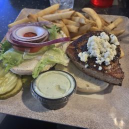 Black and blue ahi tuna 'burger'