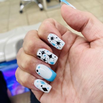 Gossip Nails and Spa - Retro Nails - Nail Salons Near Me - Orange, California