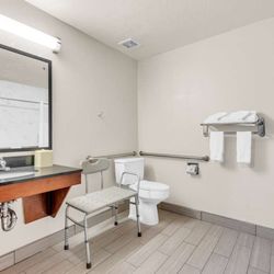 Guest room bath