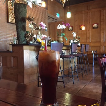 Thai Paradise - ginormous thai iced tea (plus 1 free refill) - Thai Near Me - Folsom, California
