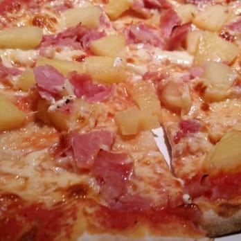 Spris Artisan Pizza - Midtown - Hawaiian Pizza - Pizza Near Me - Miami, Florida Spris Artisan Pizza - Midtown - Hawaiian Pizza - Pizza Near Me - Miami, Florida