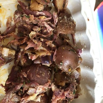 Hashes & Brews - Irish "hash." Don't expect diced potatoes. Large chunks of potatoes with really salty corned beef. Would not recommend. - Bars Near Me - San Bruno, California