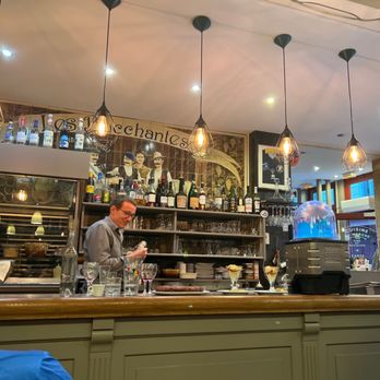 Les Bacchantes - Bistros Near Me - Paris, 75