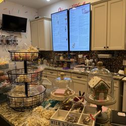 Amaezing Sweet Shoppe - Interior