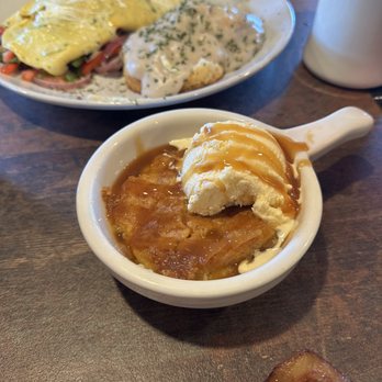 Bowman’s cowboy Kitchen - Peach cobbler - American Near Me - Cedar City, Utah Bowman’s cowboy Kitchen - Peach cobbler - American Near Me - Cedar City, Utah