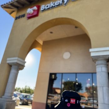 85°C Bakery Cafe-Brea - Got our free bucket hat during giveaway play 1.11.26 - Bakeries Near Me - Brea, California
