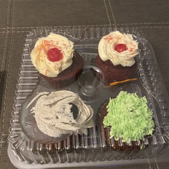 Liliha Bakery - Bakeries Near Me - Honolulu, Hawaii Liliha Bakery - Bakeries Near Me - Honolulu, Hawaii