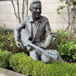 Chuck Berry statue