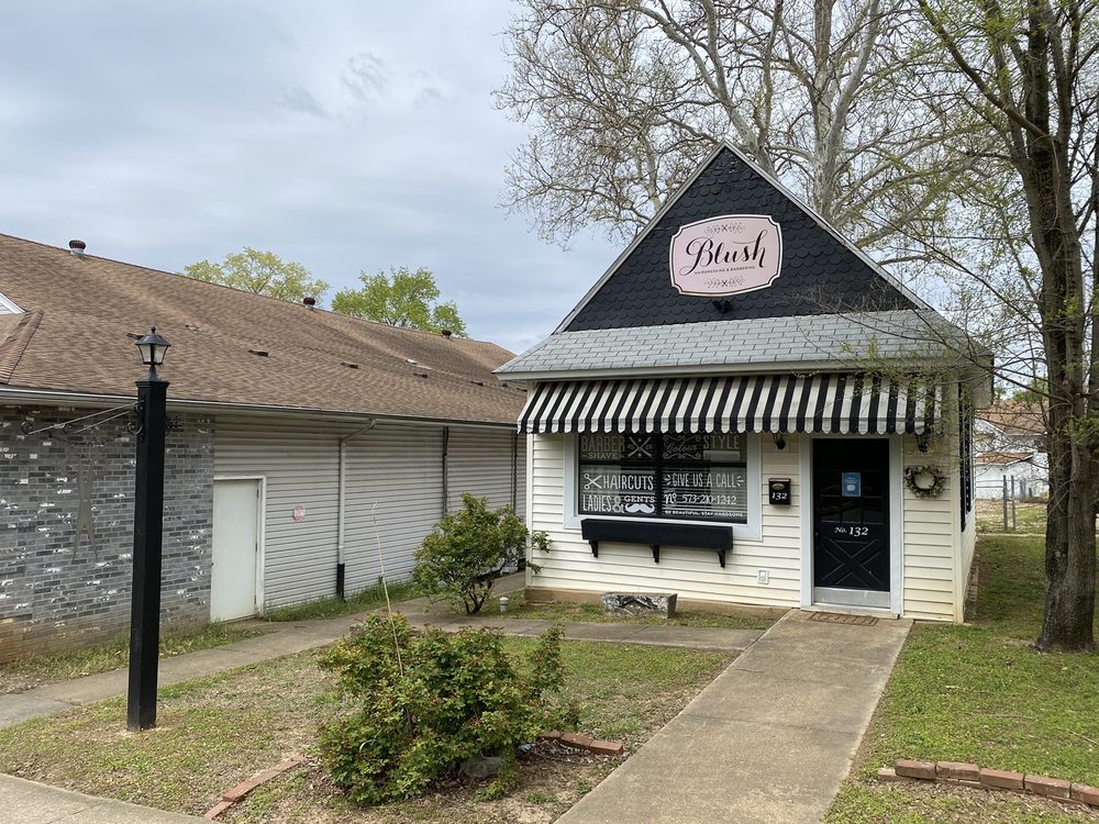 BLUSH Updated September 2024 132 E School St, Bonne Terre, Missouri