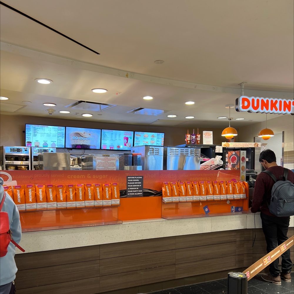 DUNKIN DONUTS Updated September 2024 24 Photos & 11 Reviews Jfk