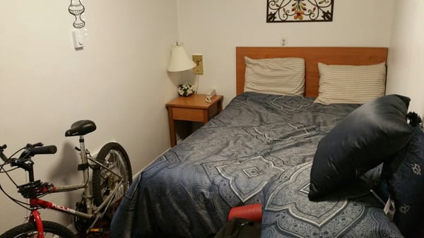 Holiday Motel by null