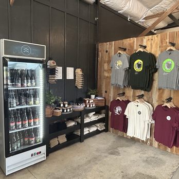Retreat 21 - Merch and to go cider! - Venues & Event Spaces Near Me - Marysville, Ohio