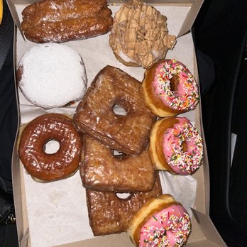 Randy's Donuts - Mix #3 Dozen - Coffee & Tea Near Me - Las Vegas, Nevada