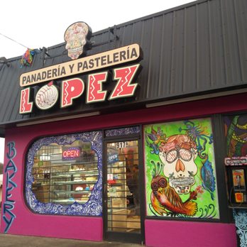 Panaderia y Pasteleria Lopez - Front of bakery - Custom Cakes Near Me - Madison, Tennessee