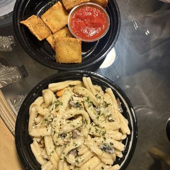 Pasta di Guy - Chefs Pasta with Alfredo mushrooms and Truffle oil and Deep Fried cheese Ravioli - Italian Near Me - New Port Richey, Florida Pasta di Guy - Chefs Pasta with Alfredo mushrooms and Truffle oil and Deep Fried cheese Ravioli - Italian Near Me - New Port Richey, Florida