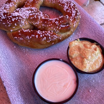 The Tipsy Oak - Pretzel - Gastropubs Near Me - Arlington, Texas The Tipsy Oak - Pretzel - Gastropubs Near Me - Arlington, Texas
