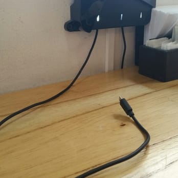 Establecimiento de Cafe - Cargador USB en cada mesa. Golazo. - Breakfast & Brunch Near Me - Buenos Aires, C