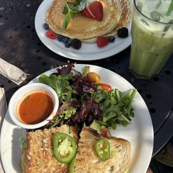 Urth Caffé - Beverly Hills - Coffee & Tea Near Me - Beverly Hills, California Urth Caffé - Beverly Hills - Coffee & Tea Near Me - Beverly Hills, California