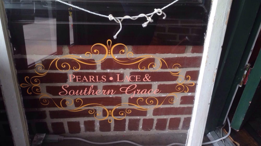 PEARLS LACE AND SOUTHERN GRACE 19 E 4th St, Crossville, Tennessee