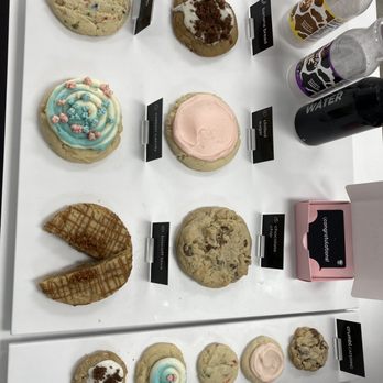 Crumbl - Matthews - Desserts Near Me - Matthews, North Carolina
