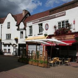 French Connection - Restaurant Street Seating