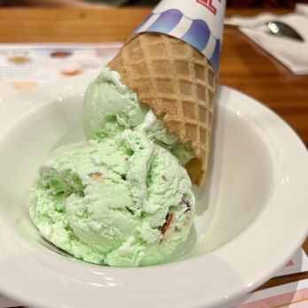 The Buffet - Pistachio Ice Cream - Buffets Near Me - Valley Center, California