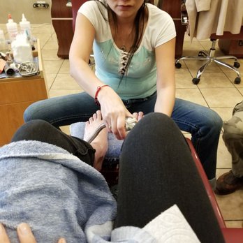 GNT Nails - Nail Salons Near Me - Chicago, Illinois