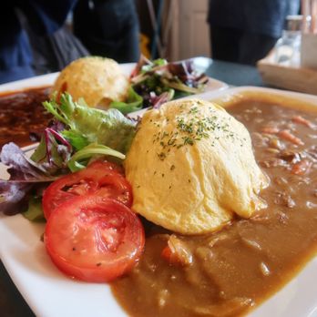 Marulilu Cafe - Omu curry rice - Cafes Near Me - Vancouver, British Columbia