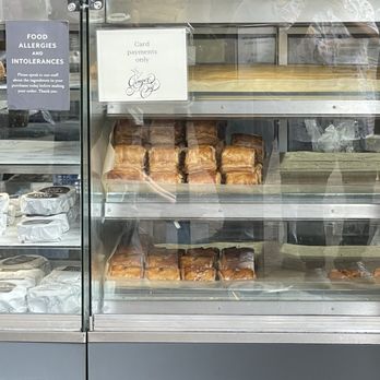 The Ginger Pig - Display - Meat Shops Near Me - London, XGL The Ginger Pig - Display - Meat Shops Near Me - London, XGL