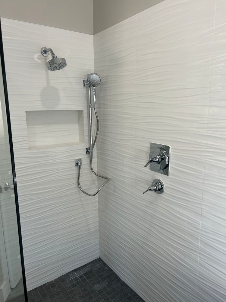 Slide of Maestros Home Services