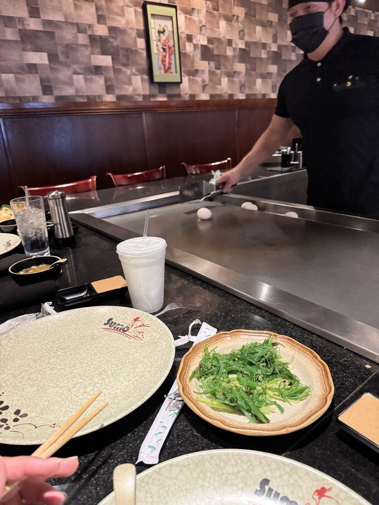 Sumo Japanese Steakhouse & Sushi