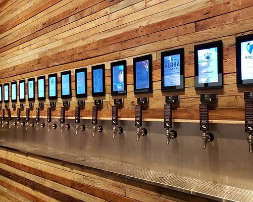 Off The Wall Craft Beer & Wine by null