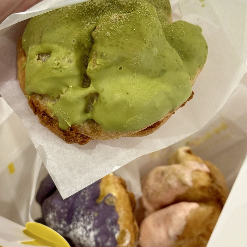 Beard Papa's - Matcha Cream Puff - Desserts Near Me - Flushing, New York